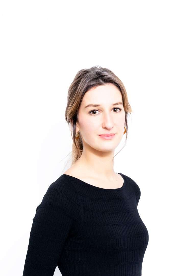 CARLA LLOAN